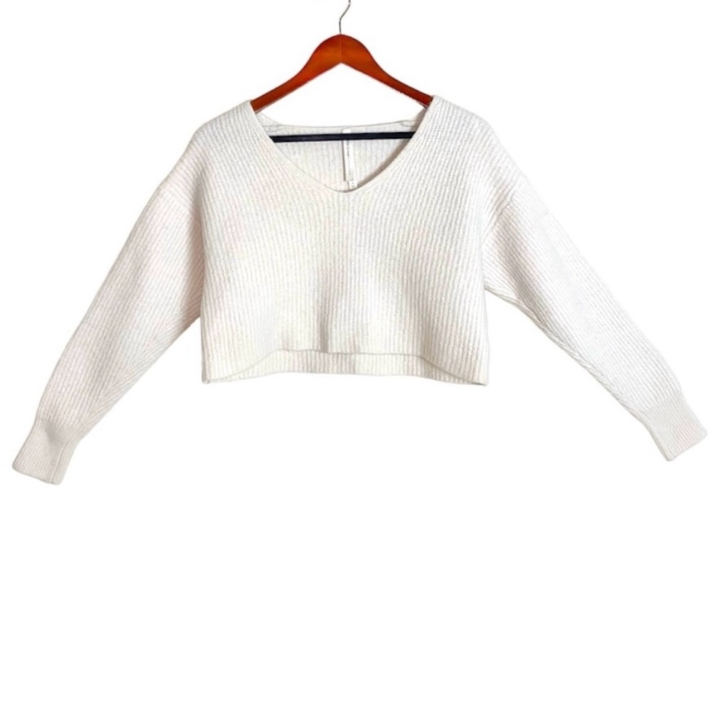 Aritzia The Group Babaton Cream Wool Blend Ribbed Knit V-Neck Cropped Sweater
